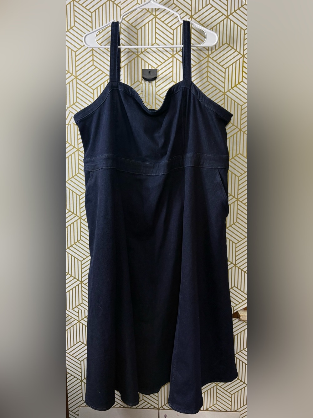 Torrid Studio Midi Sleevless A - line Dress size 24 - Picture 2 of 8